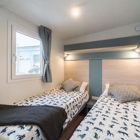 Eurocamp Mobile Homes At Fkk Naturist Campsite Ulika Porec Bilik gambar